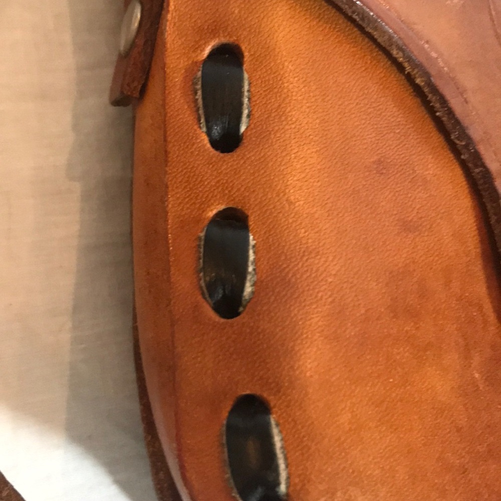 “VINTAGE” Handmade Floral Leather Crossbody Bag . - Picture 12 of 16